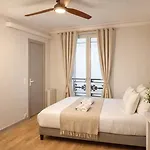 Champs Elysees - Premium Family For 5 باريس