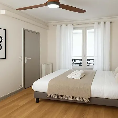 Champs Elysees - Premium Family For 5