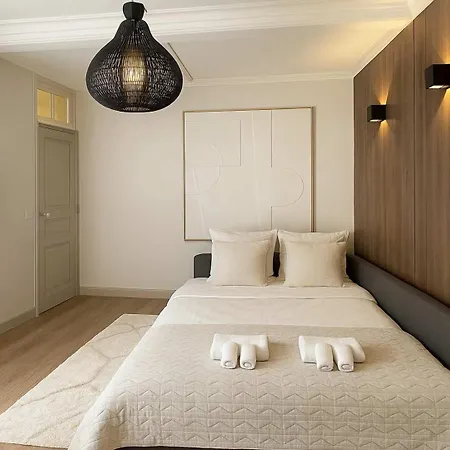 Champs Elysees - Premium Family For 5 Apartmán *