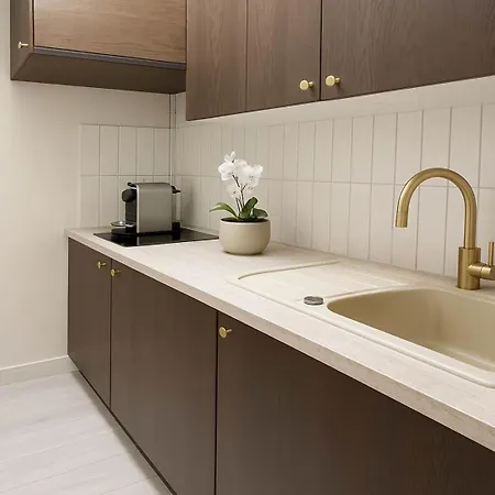 Champs Elysees - Premium Family For 5 * Paříž