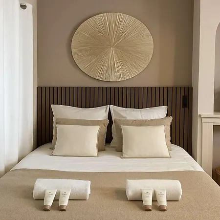 Champs Elysees - Premium Family For 5 Paříž