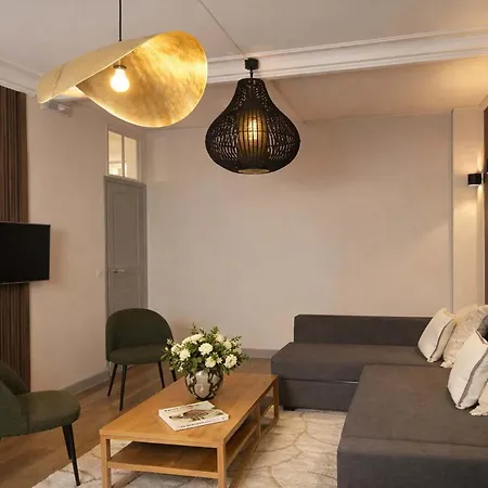 Champs Elysees - Premium Family For 5 Παρίσι