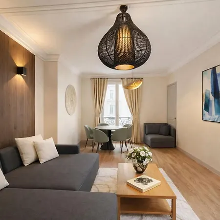 Champs Elysees - Premium Family For 5