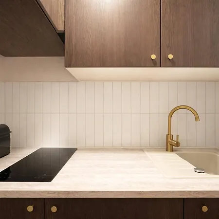 Champs Elysees - Premium Family For 5 Apartment