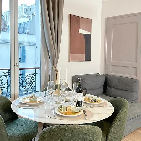 Parisian Family Flat Apartment *