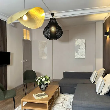 Apartment Parisian Family Flat